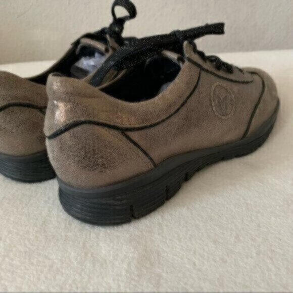 Mephisto Runoff Air Jet System Sneakers - Picture 11 of 14